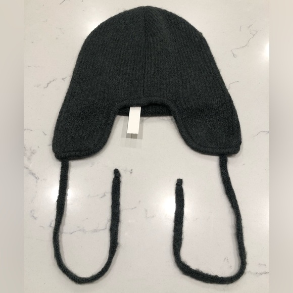 NWT Madewell Green Fuzzy-Knit Ear Flap Beanie Alpaca, Wool - Picture 7 of 12